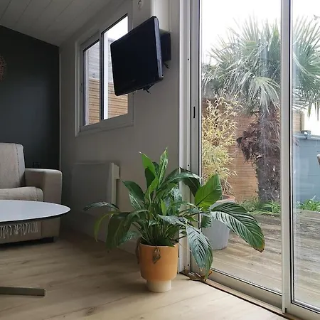 100 M De La Plage, Maison De Coeur De St Gilles Semesterbostad *