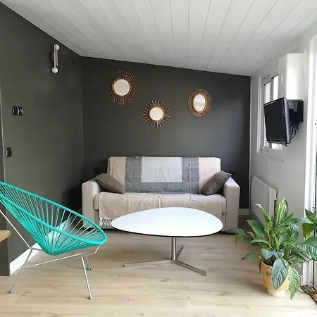 100 M De La Plage, Maison De Coeur De St Gilles *